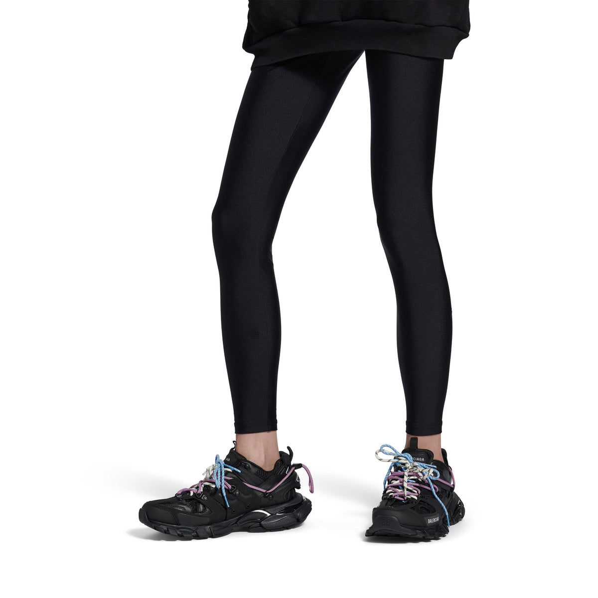 Sneakers Track