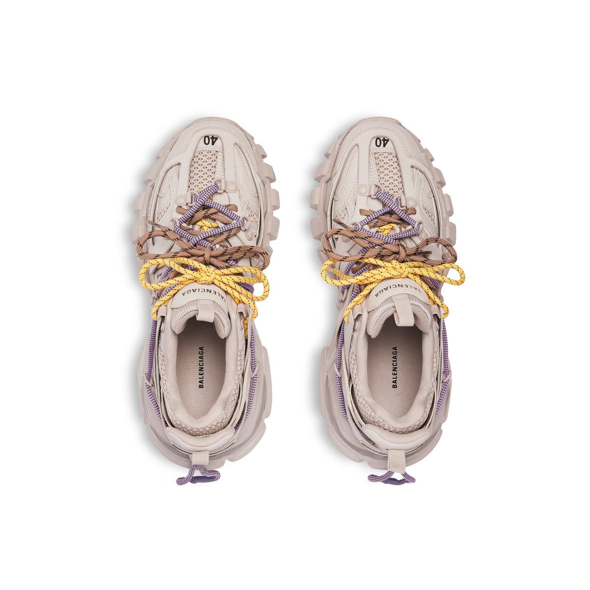 Sneakers Track